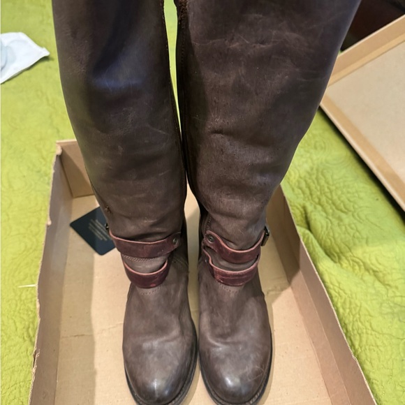 FREEBIRD by Steven Clive Tall Leather Brown Brown, Distressed Buckle, Size 9 - Picture 1 of 4